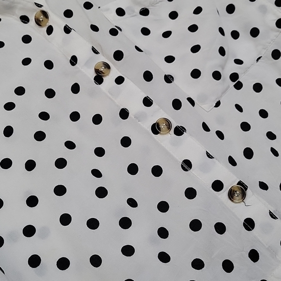 Polka-dot button down crop with pocket - Picture 4 of 4